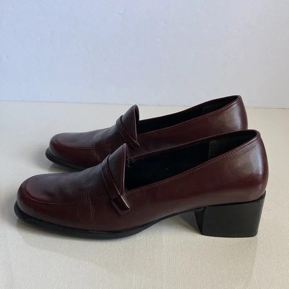 Bandolino lomb loafers best sale